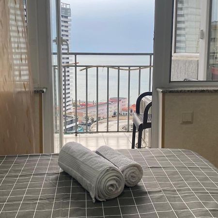 Apartment Black Sea Side Batumi Esterno foto