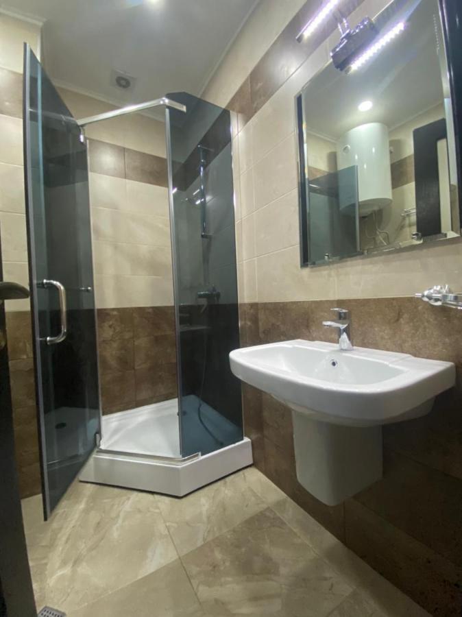 Apartment Black Sea Side Batumi Esterno foto